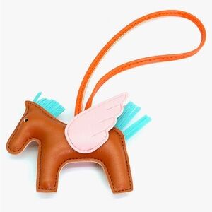 Celeb look pegasus purse charm pony horse keychain